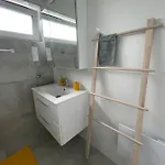 Izi *