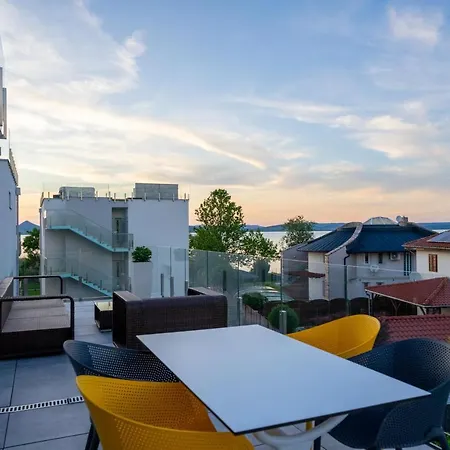 Apartment Izi